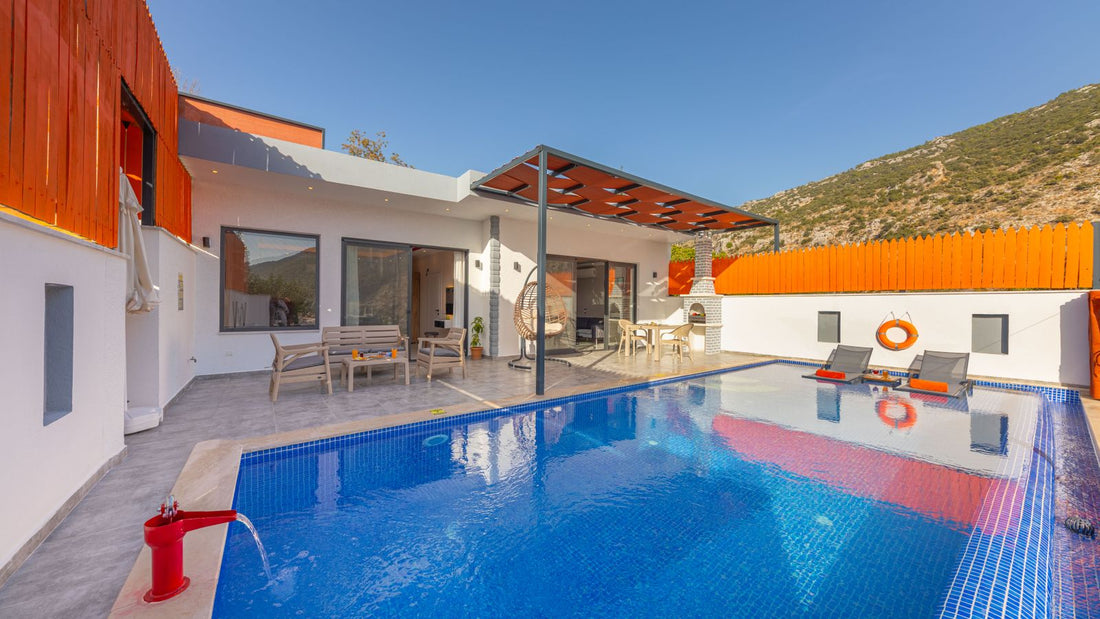 Swimming pool imagery for Why Are My Pool Phosphates Still High?
